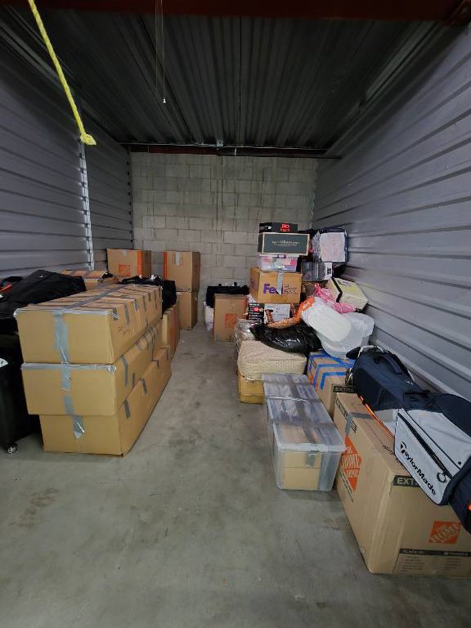 10 x 15 storage unit in Studio City, CA