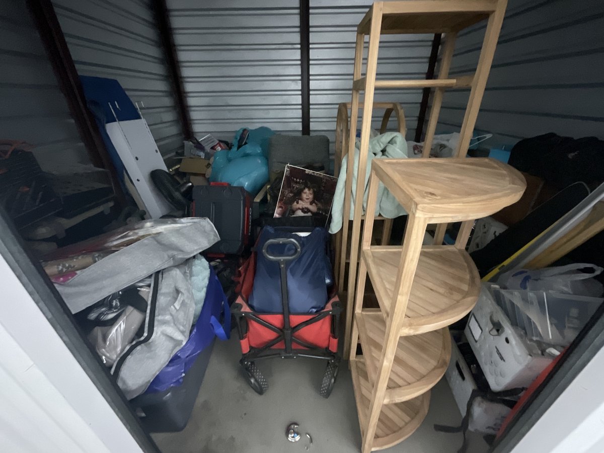 10 x 10 storage unit in Las Vegas, NV