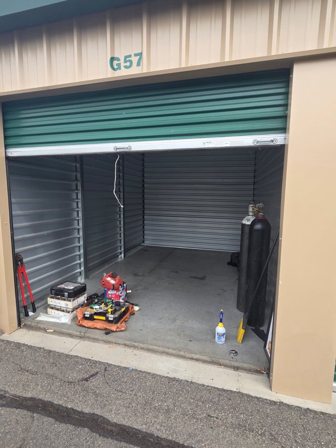 10 x 15 storage unit in Reno, NV