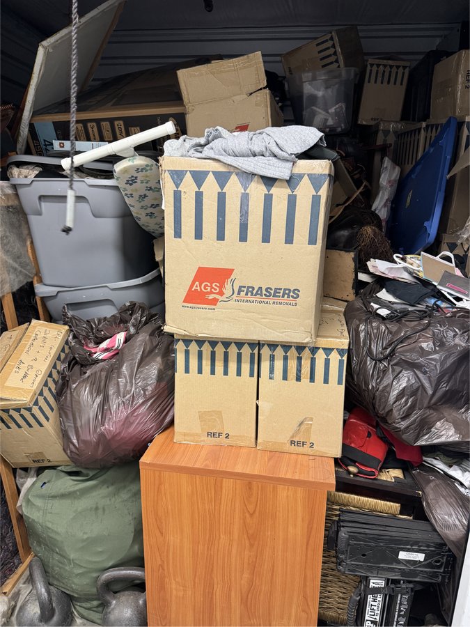 10 x 10 storage unit in Vista, CA