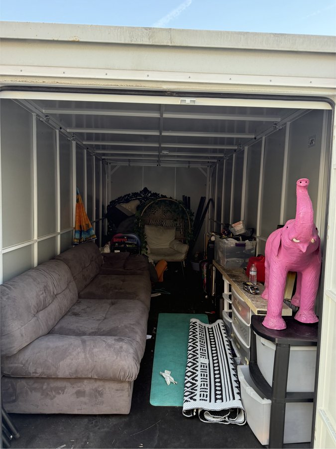 8 x 18 storage unit in North Hollywood, CA