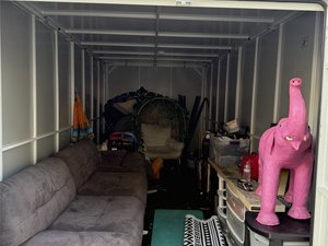 8 x 18 unit in North Hollywood