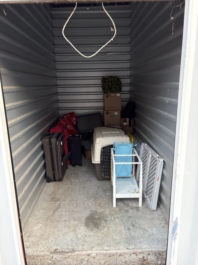 5 x 10 storage unit in Brick, NJ