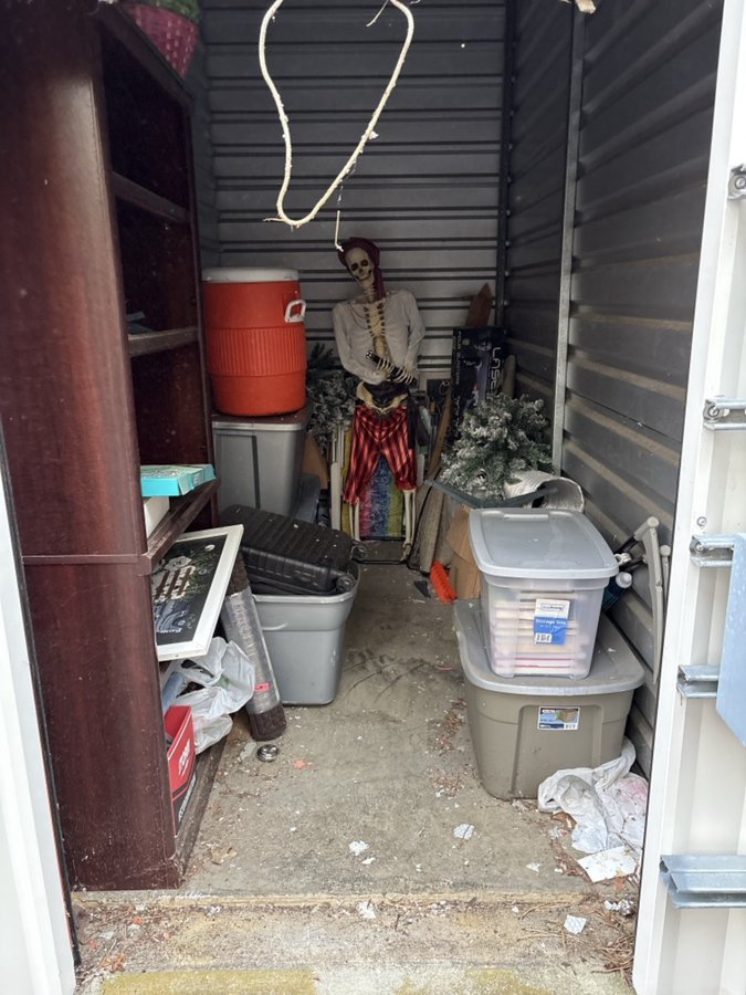 5 x 10 storage unit in Brick, NJ