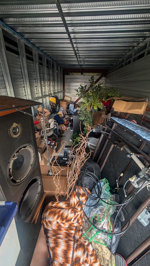 10 x 20 storage unit in Tacoma, WA