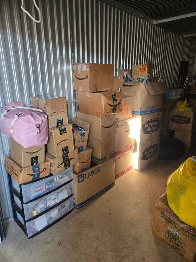 10 x 18 storage unit in Kansas City, MO