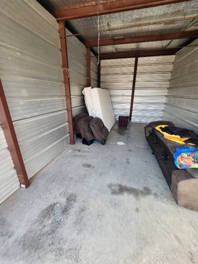 10 x 20 storage unit in Champaign, IL