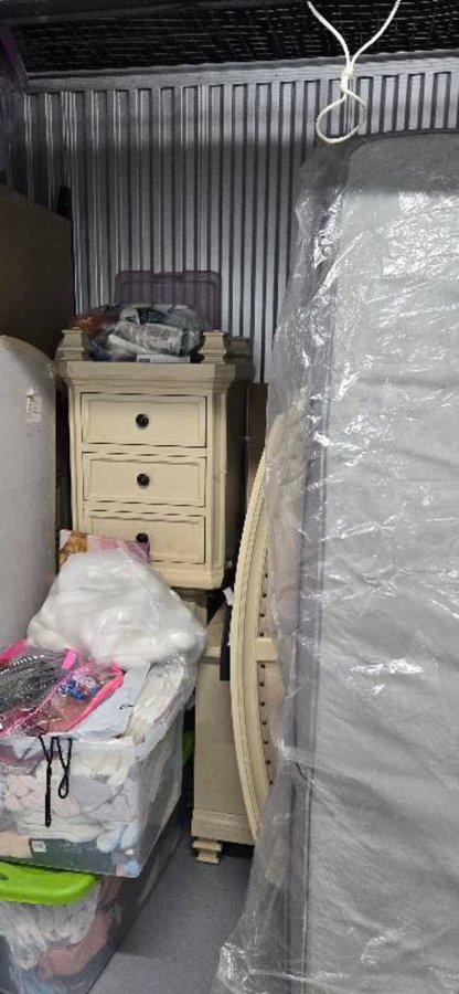 10 x 5 storage unit in Hammond, IN