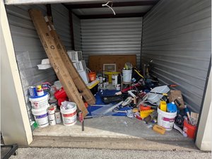 10 x 15 unit in South Chicago Heights