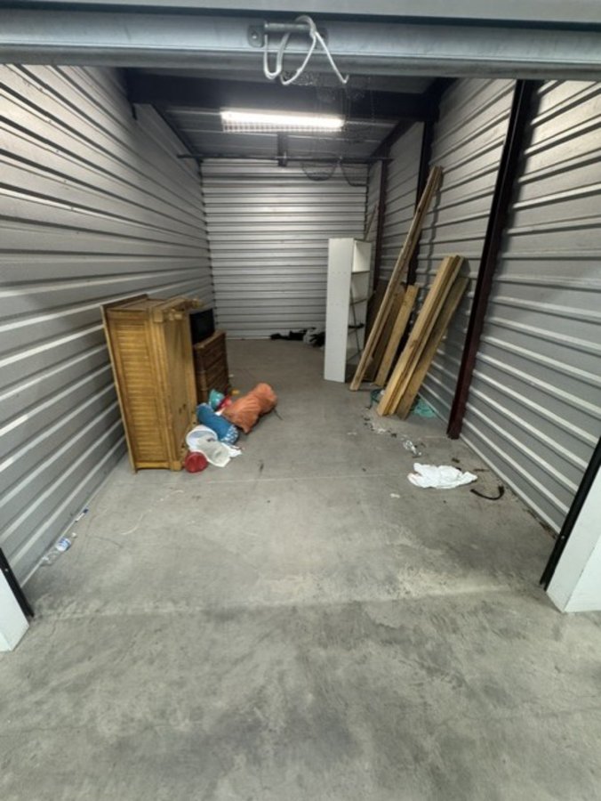 10 x 20 storage unit in Las Vegas, NV