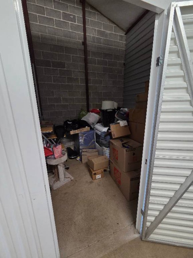 10 x 10 storage unit in Manchester, MO