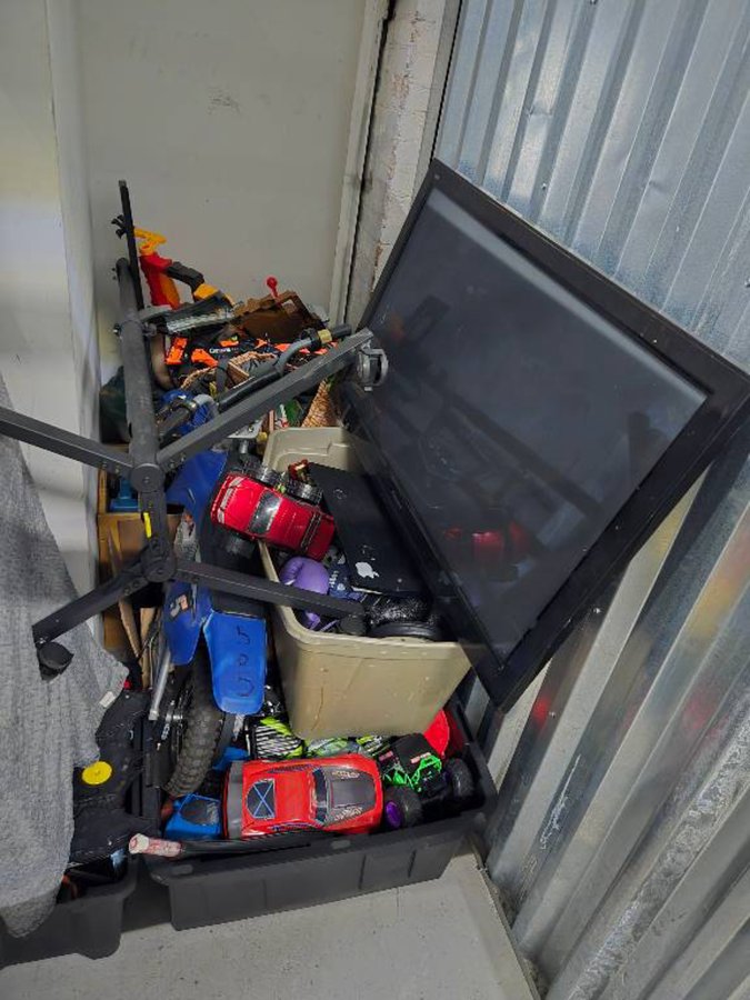 5 x 8 storage unit in San Francisco, CA
