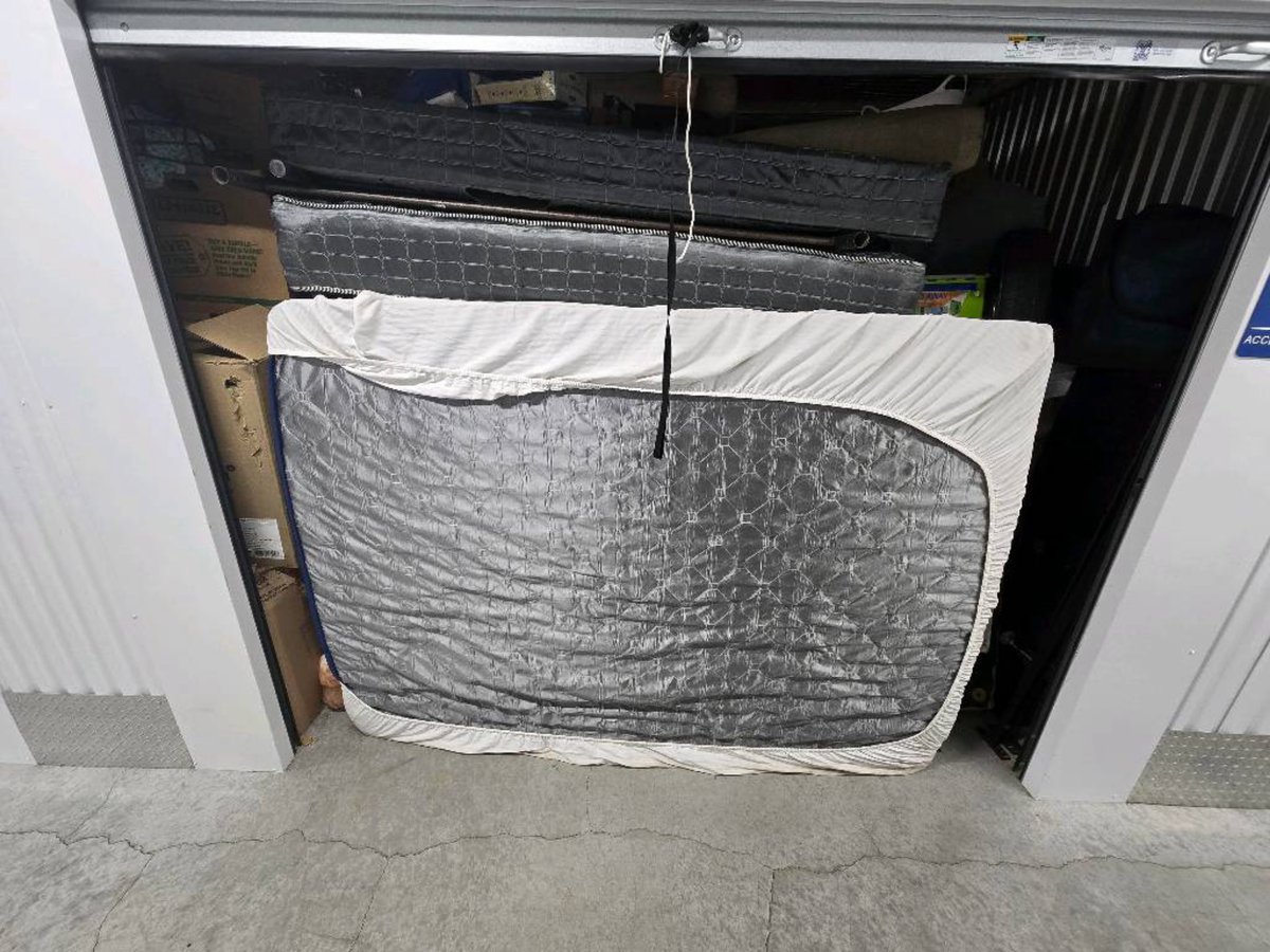 10 x 10 storage unit in Tucson, AZ