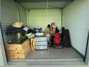 10 x 10 unit in Lake Forest