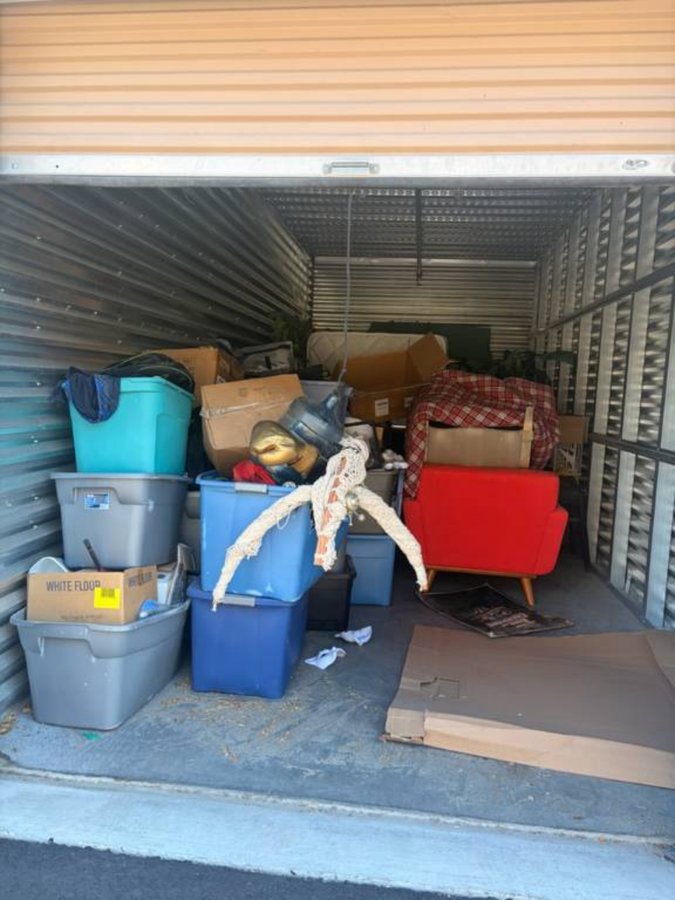 10 x 25 storage unit in Las Vegas, NV