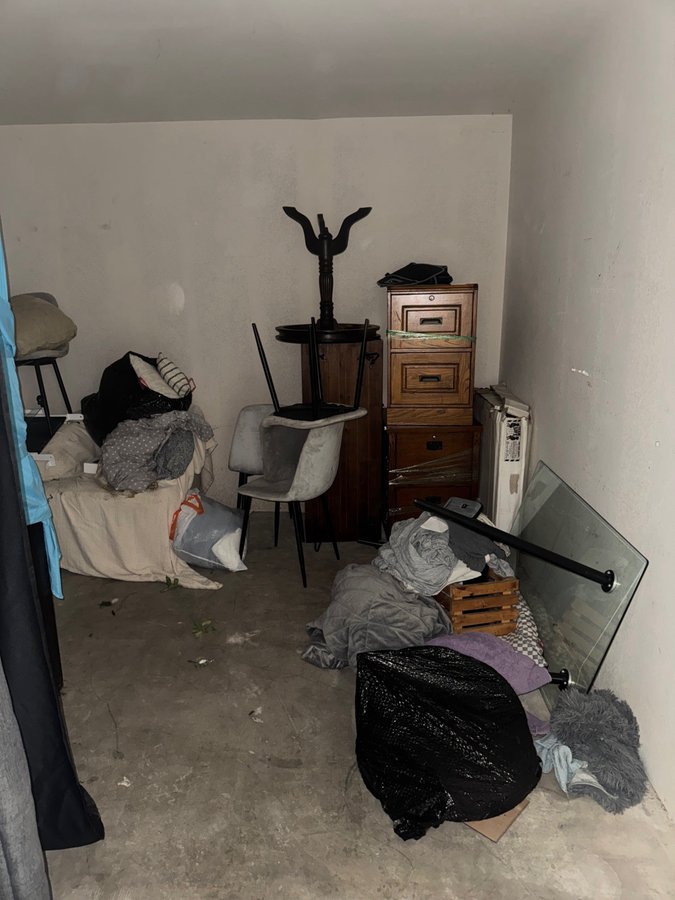 10 x 12 storage unit in San Diego, CA