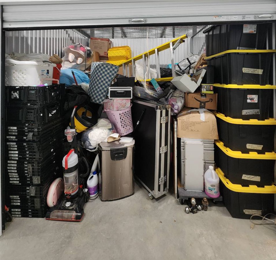 20 x 10 storage unit in Aurora, IL