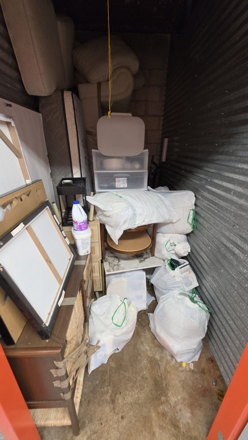 5 x 10 storage unit in Opa-locka, FL
