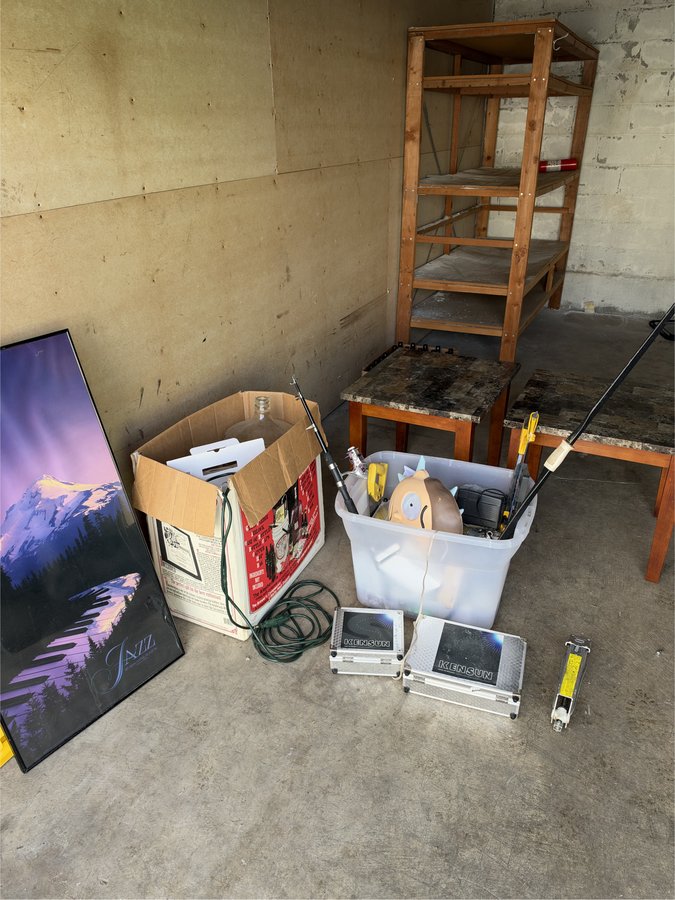 10 x 15 storage unit in Portland, OR