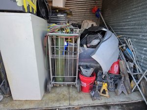 10 x 10 unit in Opa-locka