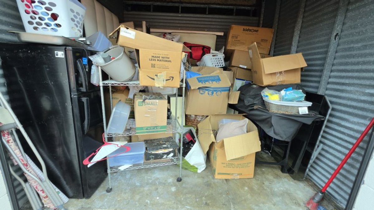 10 x 10 storage unit in Opa-locka, FL