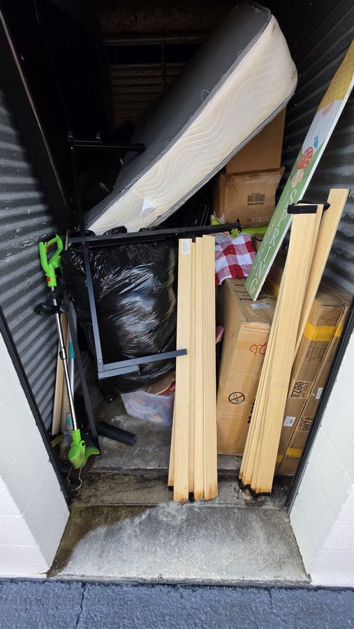 5 x 10 storage unit in Opa-locka, FL