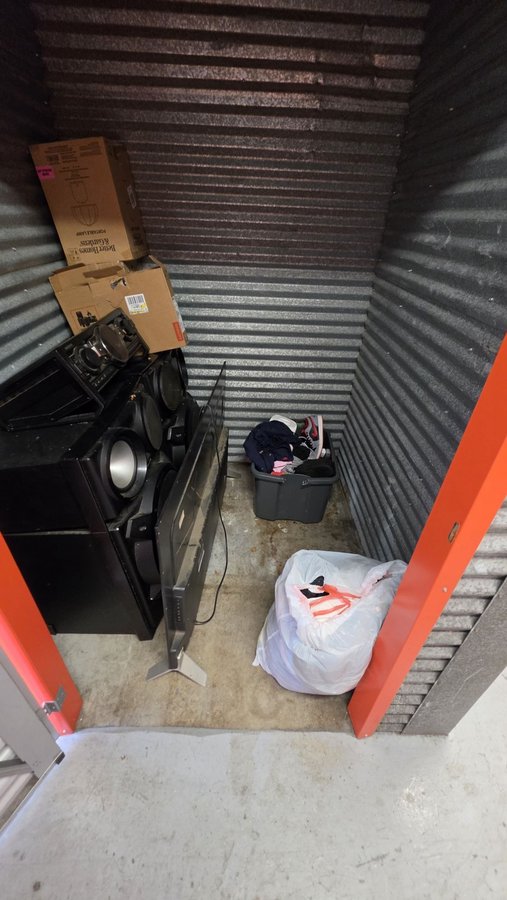 5 x 5 storage unit in Opa-locka, FL
