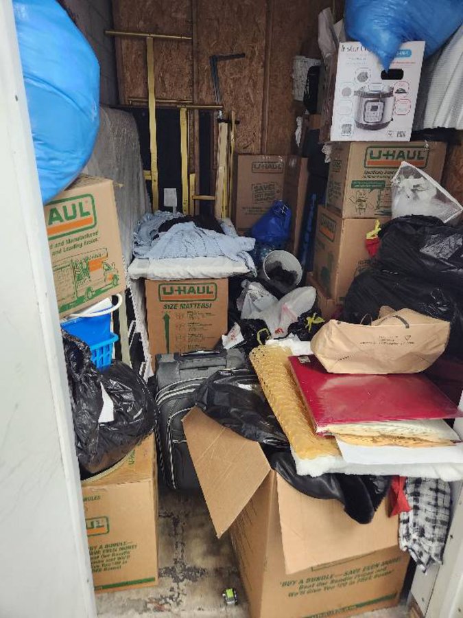 5 x 10 storage unit in Los Angeles, CA