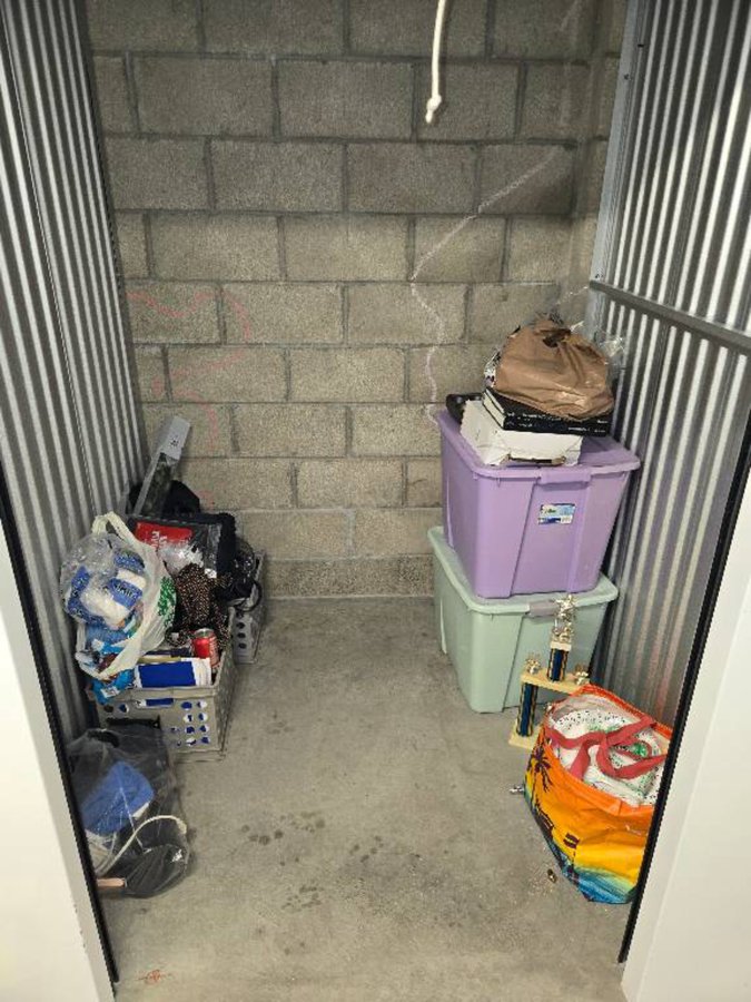 5 x 5 storage unit in Los Angeles, CA