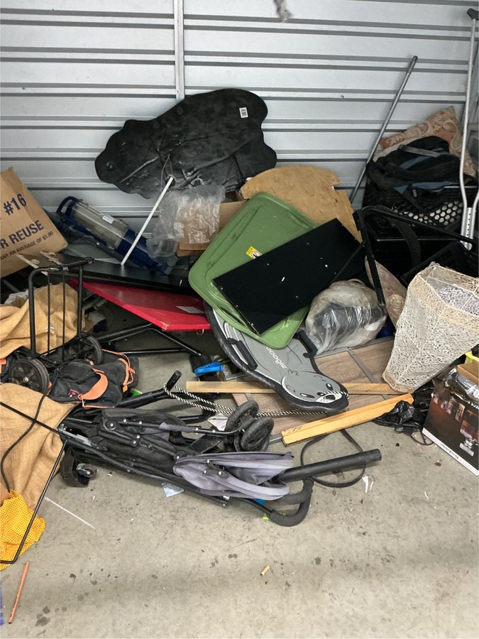 10 x 5 storage unit in Pittsburg, CA