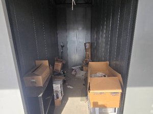 5 x 10 unit in Phoenix