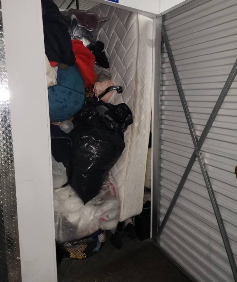 5 x 5 storage unit in Oakland, CA