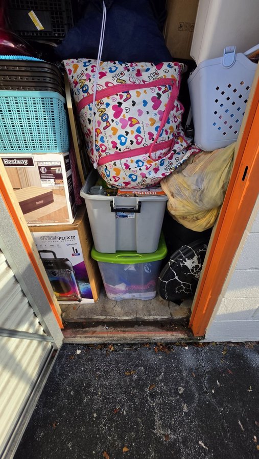 5 x 5 storage unit in Miami, FL