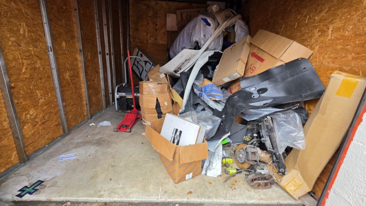 10 x 15 storage unit in Opa-locka, FL