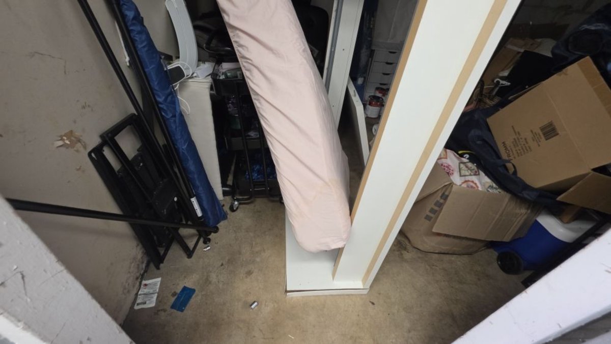 10 x 10 storage unit in Opa-locka, FL