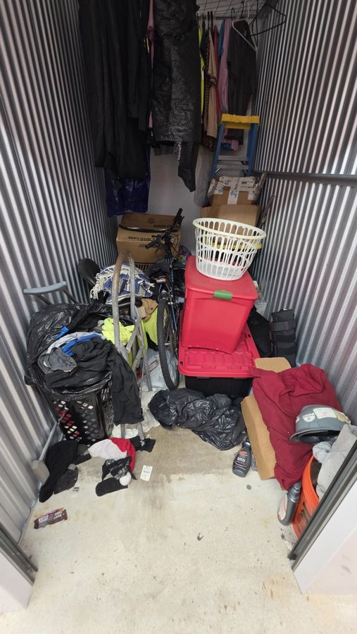 5 x 10 storage unit in Opa-locka, FL