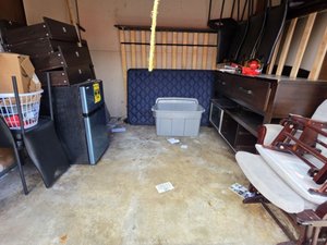 10 x 10 unit in Opa-locka