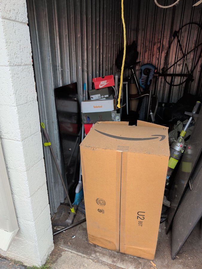 5 x 10 storage unit in Southfield, MI