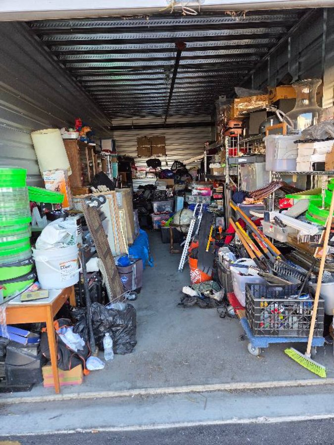 10 x 25 storage unit in Las Vegas, NV
