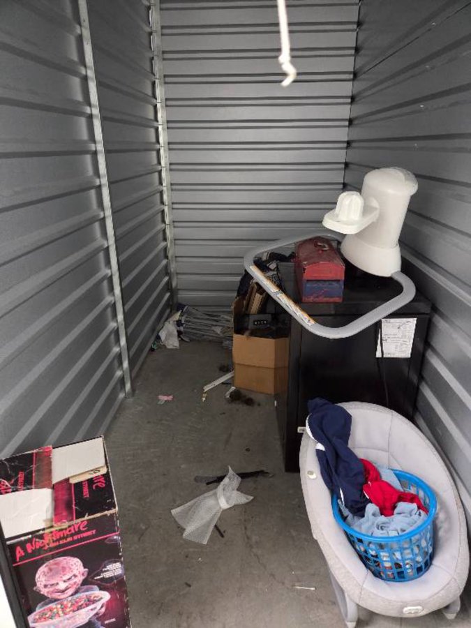 5 x 10 storage unit in Las Vegas, NV