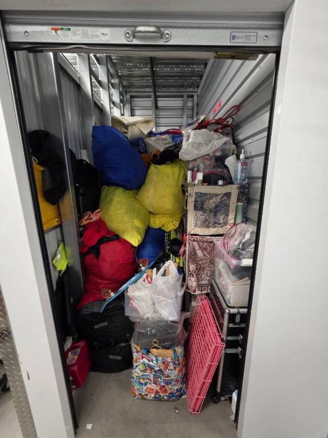 5 x 10 storage unit in Irvine, CA