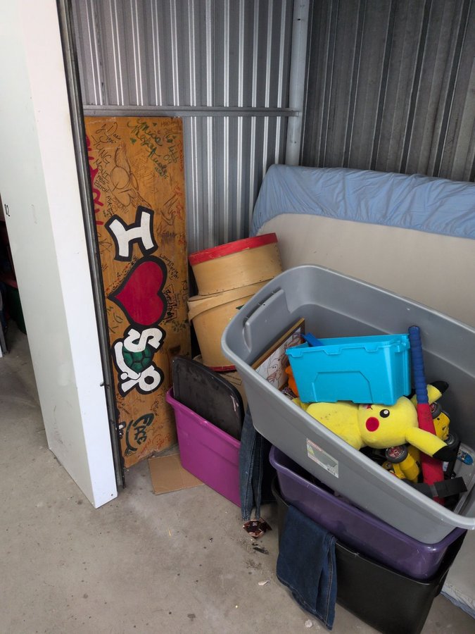 10 x 5 storage unit in Southfield, MI