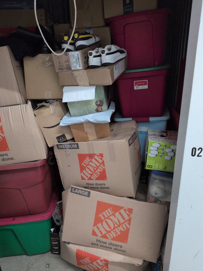 5 x 10 storage unit in Southfield, MI