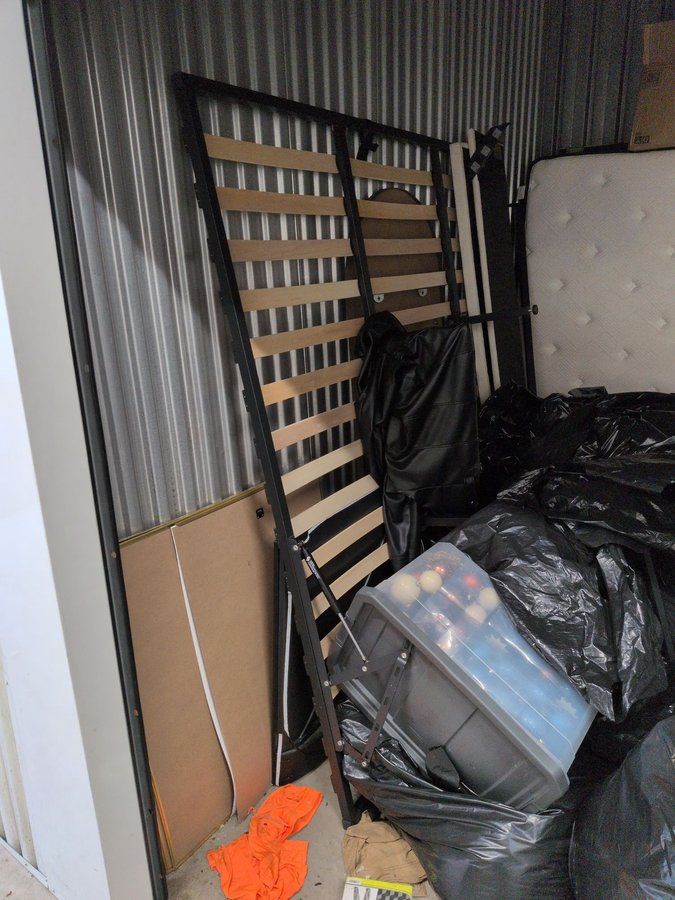 10 x 10 storage unit in Southfield, MI