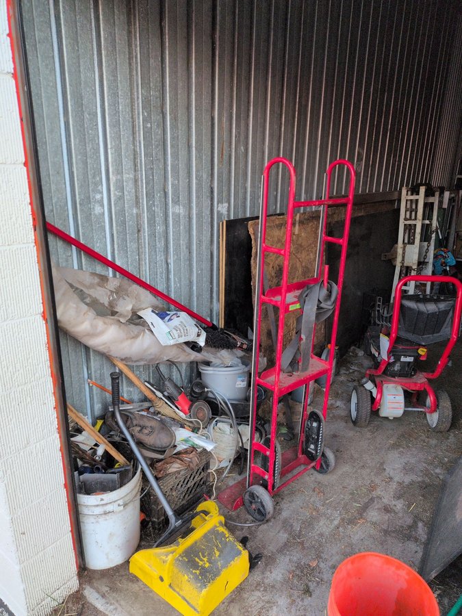 10 x 30 storage unit in Southfield, MI