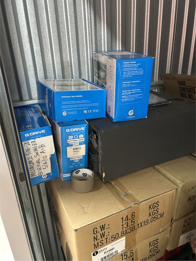 10 x 16 storage unit in Long Island City, NY