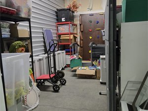 10 x 20 unit in Glendale