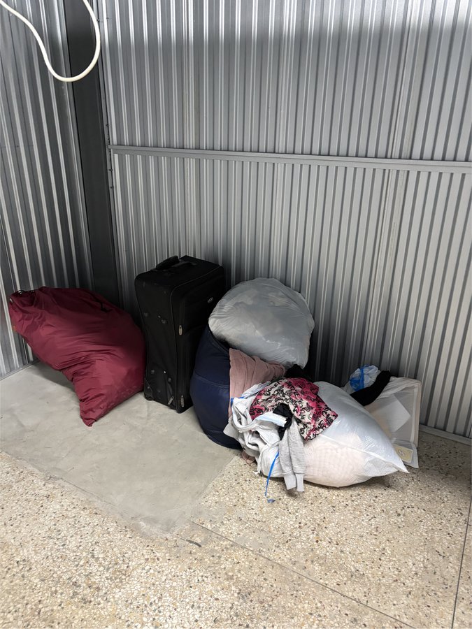5 x 10 storage unit in Bakersfield, CA