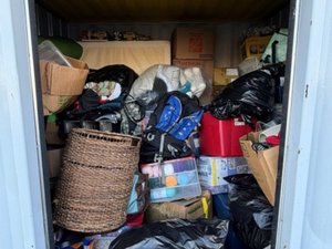 8 x 10 unit in Anchorage