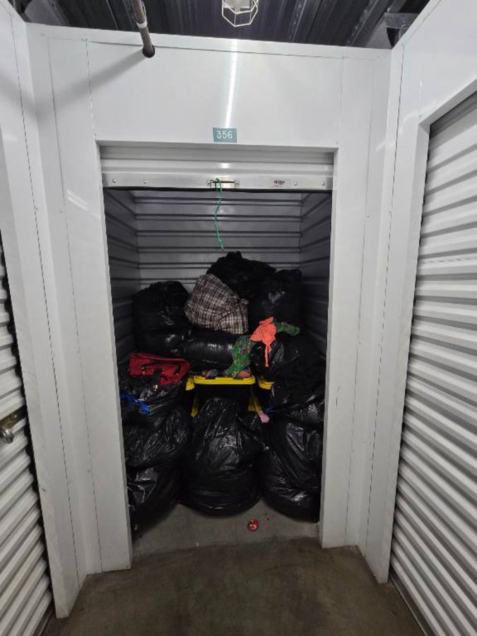 5 x 5 storage unit in Compton, CA